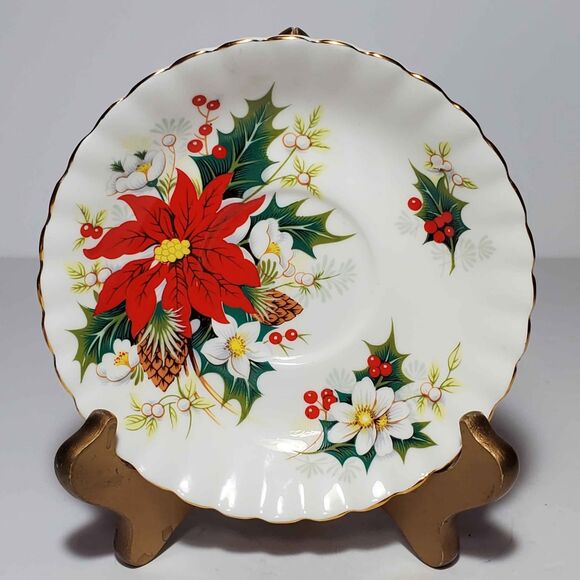 Royal Albert Teacup and Saucer Yuletide Red Poinsettia Christmas Vintage - Picture 6 of 9